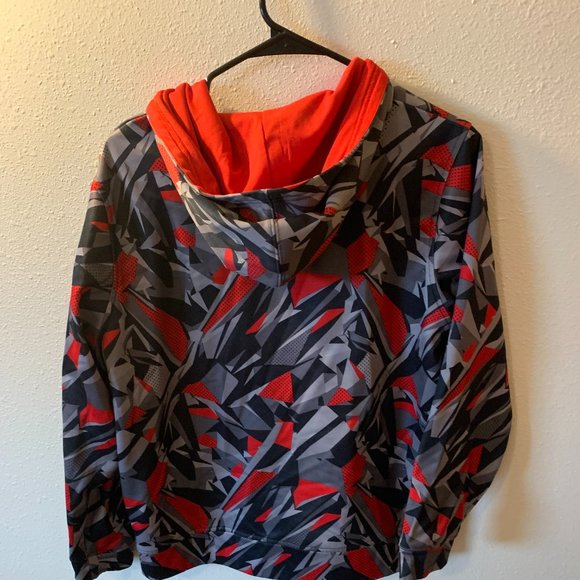 UNDER ARMOUR Youth Shattered Negative Space Logo - Picture 2 of 4